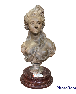 JEAN JACQUES CAFFIERI (1725-1792) buste femme TCuite signé socle marbre h 83 cm