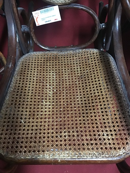 FAUTEUIL ROCKINCHER CANNAGE THONET ?