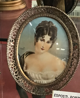 ESPOSTI - PORTRAIT FEMME GRAND MEDAILLON CADRE METAL AJOURE