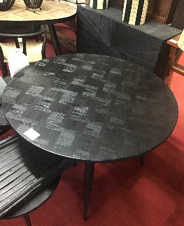 TABLE TECK RECYCLE NOIR DIAMETRE 110 CM  NE BAISSE PAS