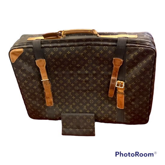 LOUIS VUITTON valise souple toile monogram 70 x 50 cm avec porte carte