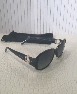 MAUBOUSSIN PAIRE DE LUNETTES SOLAIRES DAME STRASS