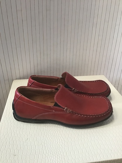 ANDRE paire de chaussures de conduite cuir rouge taille 41 etat neuf