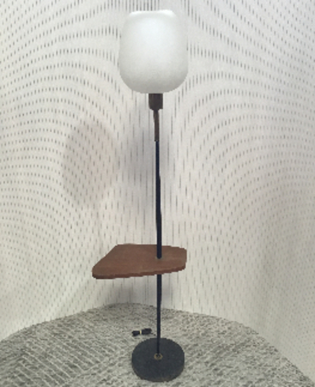 LAMPADAIRE VINTAGE 1950 SCANDINAVE FONTE NOIR TABLETTE BOIS ABTJ VERRE H.157 CM