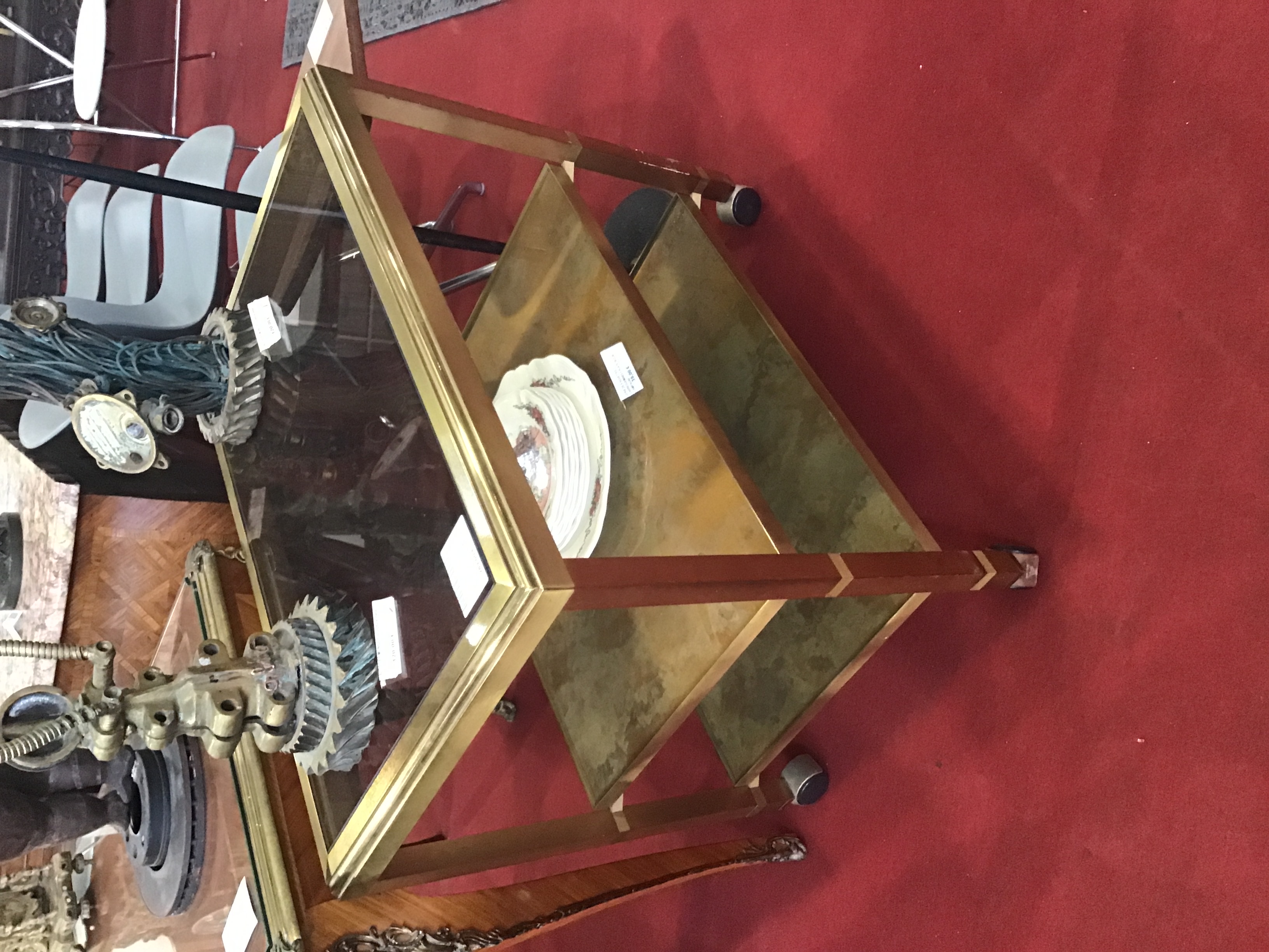 DESSERTE VINTAGE LAITON ET VERRE 3 NIVEAUX 74 X 50 CM SUR ROULETTE