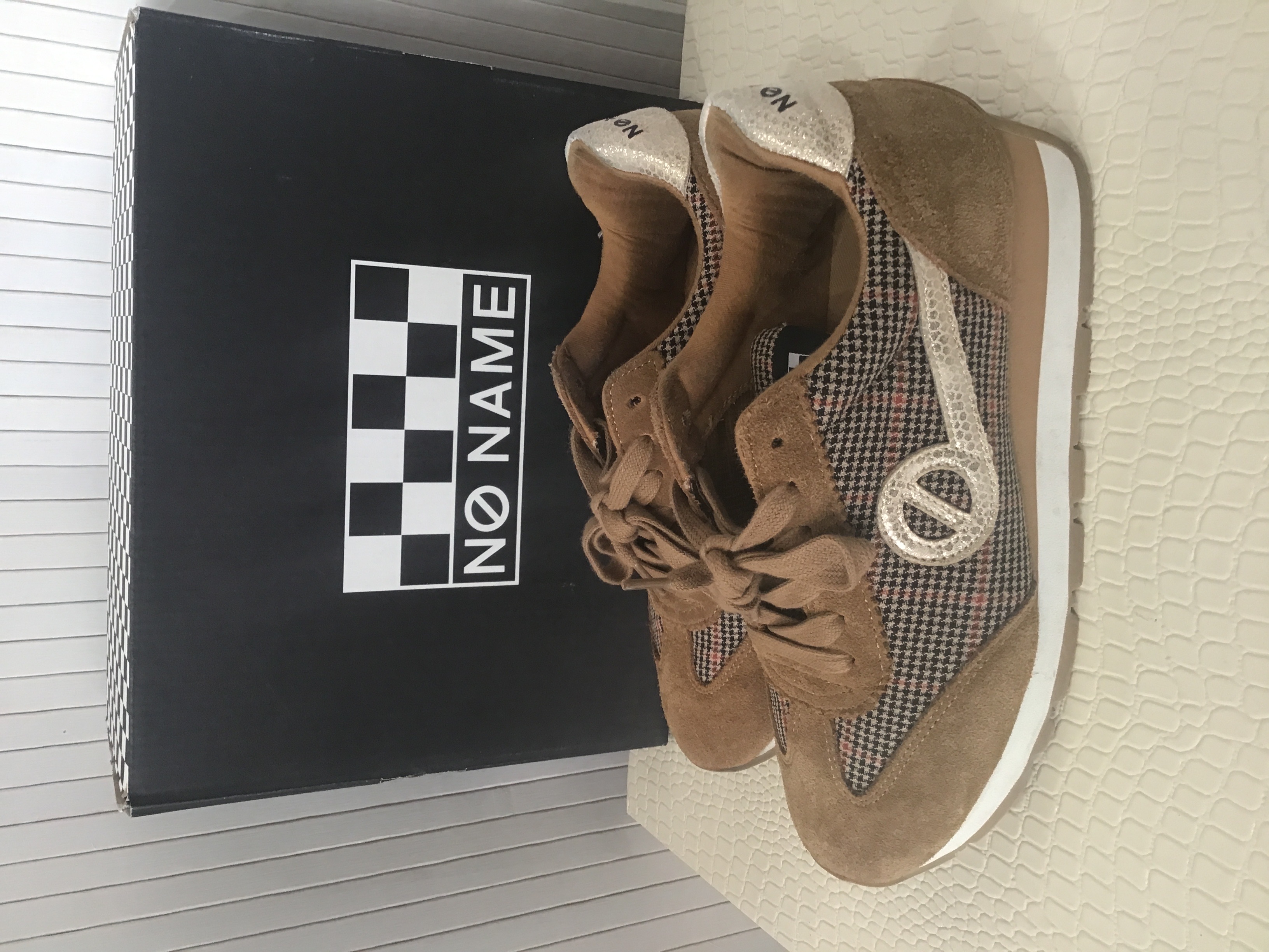 NO NAME PAIRE DE CHAUSSURE TAILLE 37