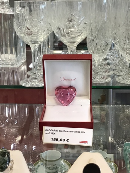 BACCARAT broche coeur amor prix neuf 390€