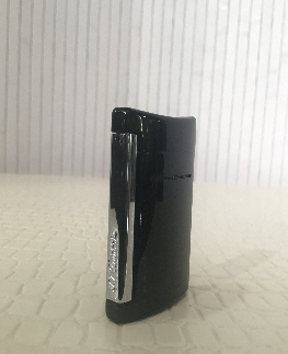ST.DUPONT briquet noir et chrome 